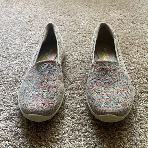 Skechers Relaxed Fit Reggae Fest Women’s Shoes - Picture 2 of 6